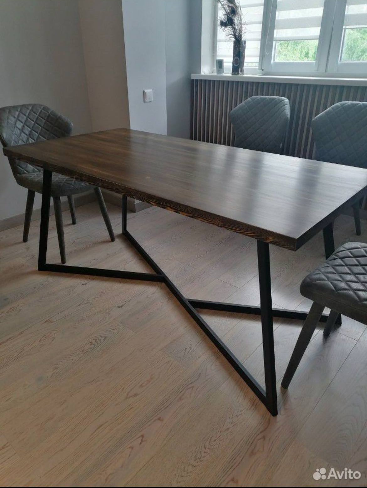 Обеденный стол