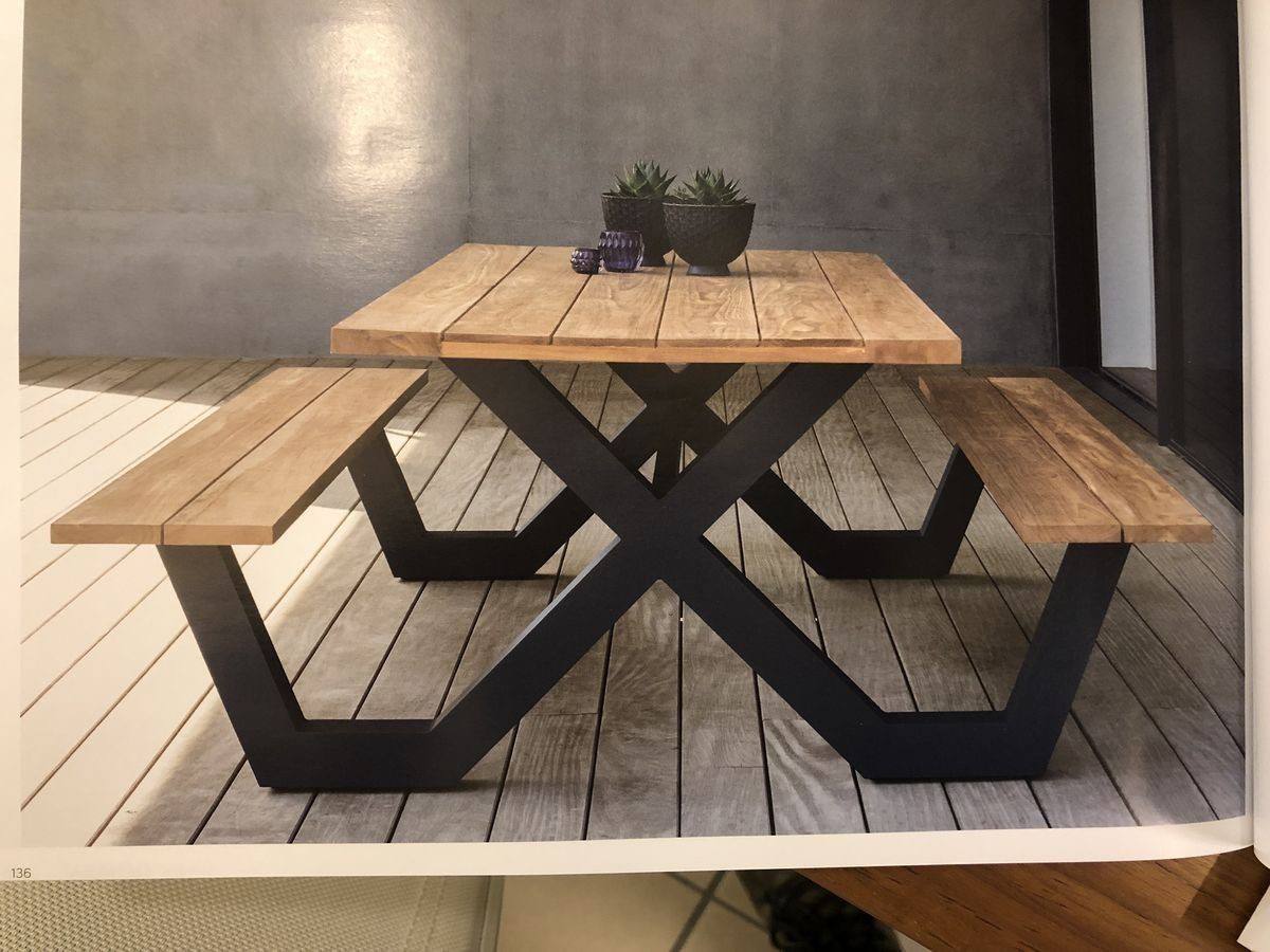 Уличный стол Х