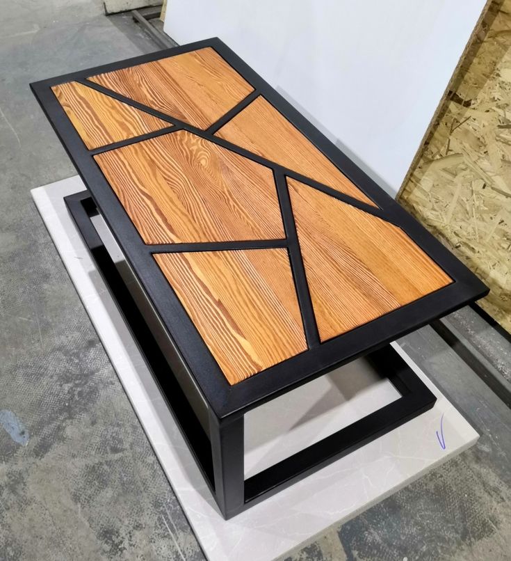 Журнальный столик